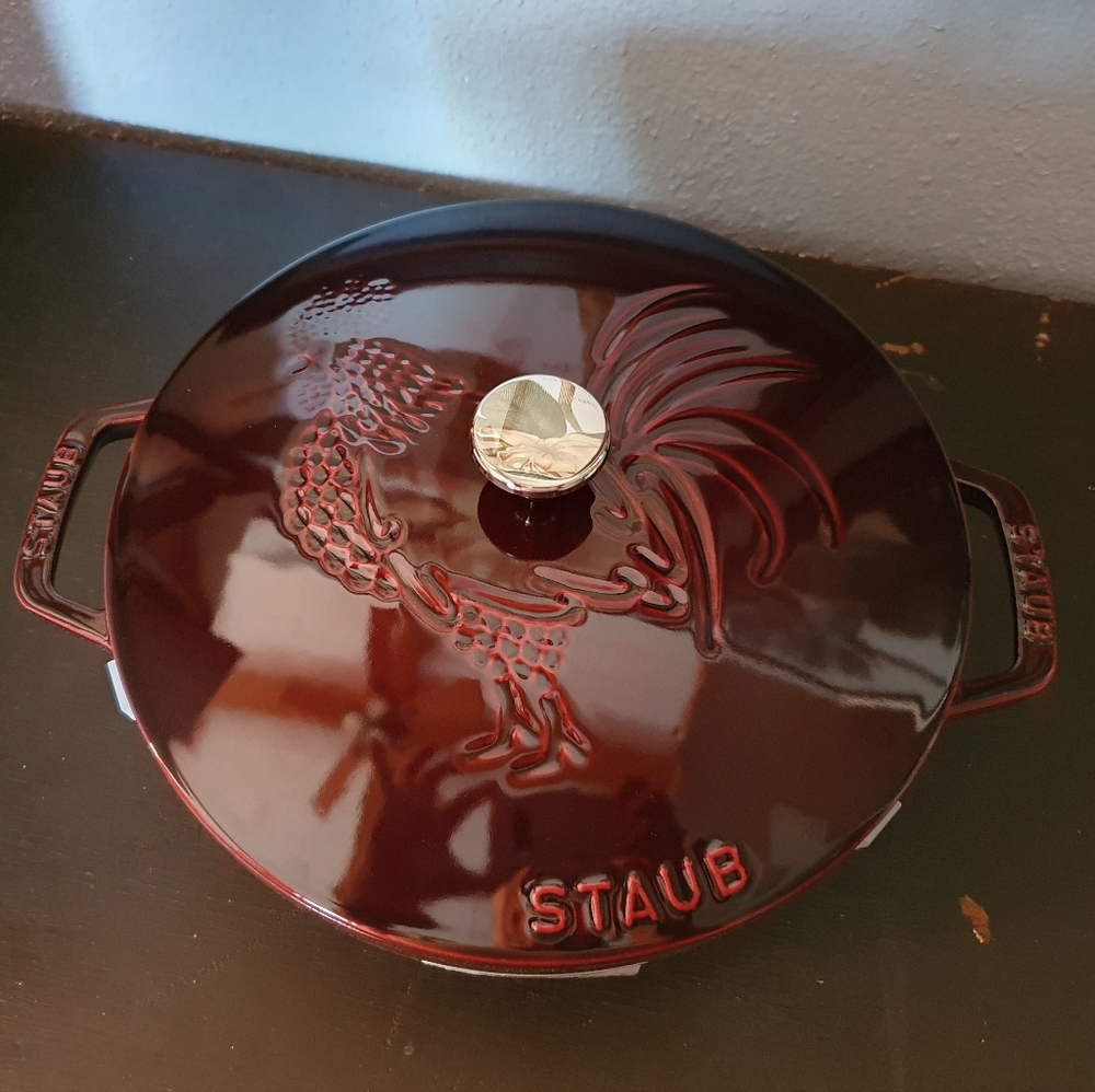 Staub 3.75 Qt French Oven Rooster Grenadine